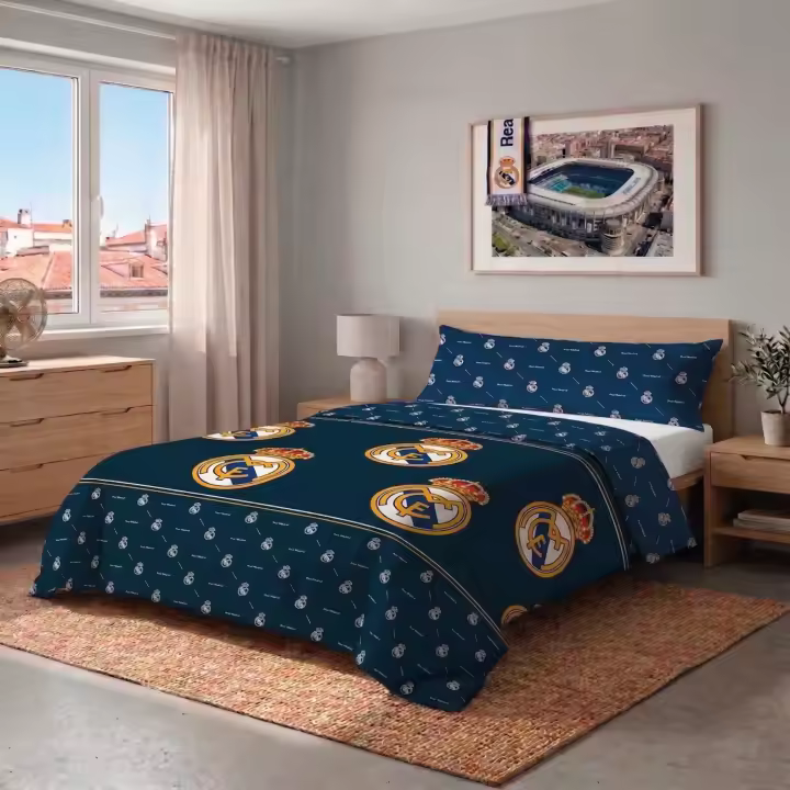 Real Madrid CF - Funda Nórdica 2 Piezas 100% Microfibra Oficial Real Madrid CF 2026 Modelo 1 Azul Marino – Funda nórdica + funda almohada (No incluye bajera) - 1