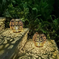 Lámpara De Hierro Fundido Hueco Con Luz Solar LED Impermeable Para Jardín Decoración De Arte Exterior Proyección De Luz Colgante - details 0