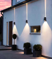 Lámpara De Pared Exterior Impermeable Moderna Para Porche Y Courtyard Iluminación Exterior En Dirección Vertical E Inversa Decorativa Fijación Autónoma Incluye Bombilla Material De Aluminio - details 7