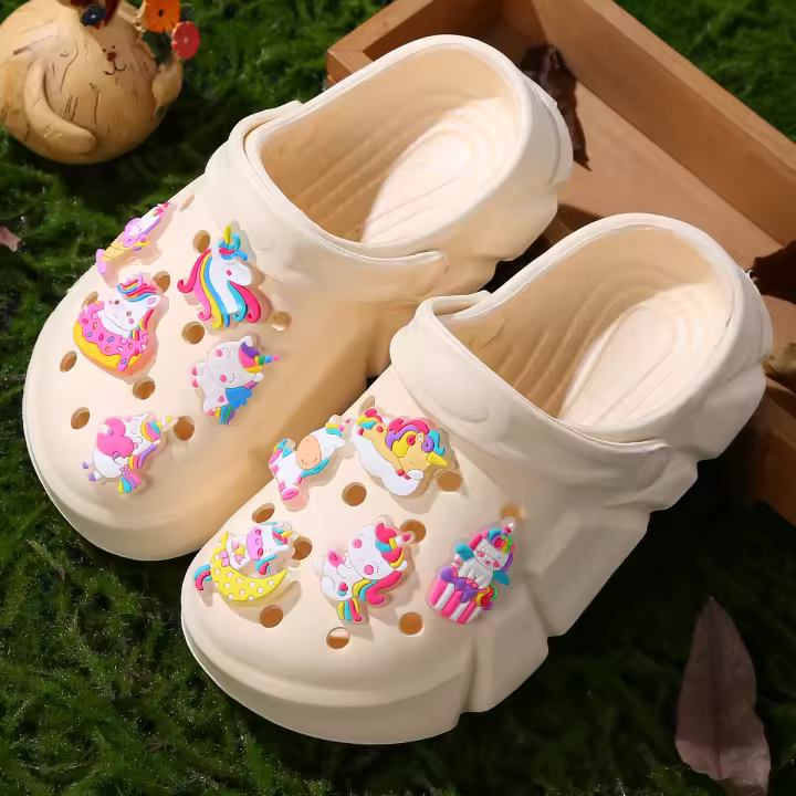 Clogs Cómodos Para Niñas Con Encantos De Unicornio Luminiscentes Transpirables Antideslizantes Para Interior Exterior Playa Piscina - 1