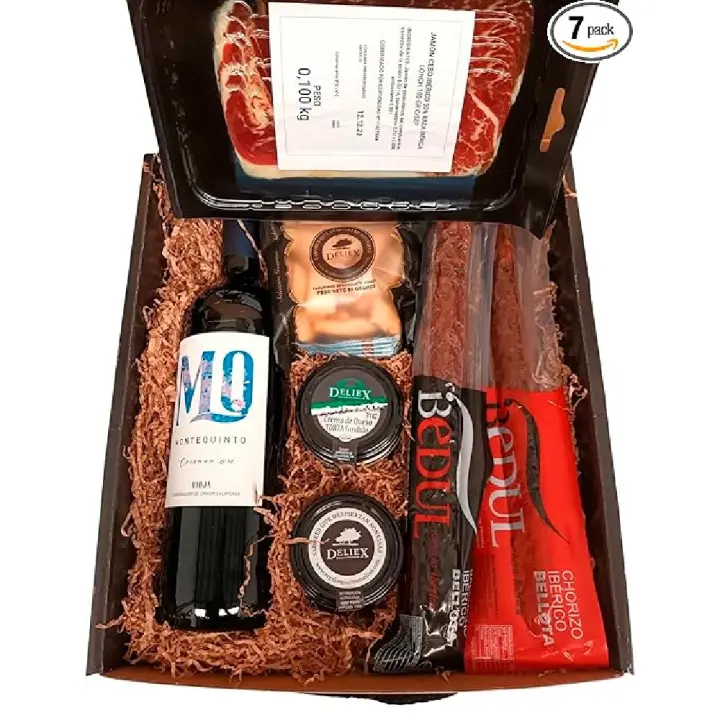 Caja Gourmet para regalar - Lote de productos ibéricos con vino Montequinto crianza. Cesta para regalo con sobre de jamón, 1 salchichón y 1 chorizo ibéricos, crema de queso, paté y picos. - 1
