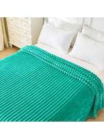 STARLEY - Manta Suave para Cama y Sofá – Cobija Acolchada de Terciopelo Moderno, Disponible en Varios Colores y Tamaños 130x160, 160x220, 220x240 cm – Ideal para Dormitorio, Sala de Estar y Decoración del Hogar - details 15