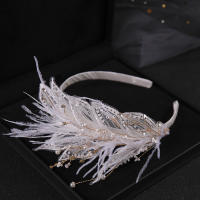Corona De Crystals Para Novia Adornos De Cabello De Boda Con Perlas Y Plumas Aro De Pelo Para Mujeres Accesorios De Vestido - details 1
