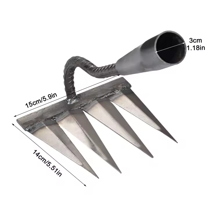 Rastrillo de paja de metal para jardinería. - 1