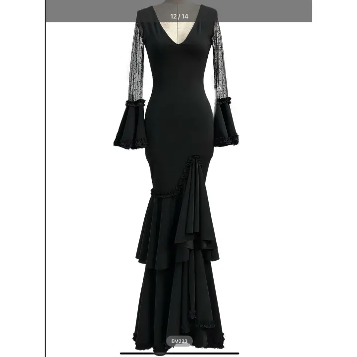 VESTIDO FLAMENCA  LICRA FABRICADO EN    ITALIA . TALLAS XS/S 34/36 - 72CM 60CM 76CM . M/L  38/40 - 80CM 68CM 84CM . XL/XXL  - 42/44/46 - 92CM 80CM 96CM  LARGO 150CM - 1