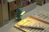 Lámpara De Noche Dinosaurio Mini LED Con Luz De Mesa Para Dormitorio Juguete Decorativo Para Niños Incluye Pilas Magnético Plegable - details 9