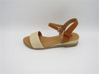 Sandalia estilo casual con cuña ligera,  beige y tostada, cierre pulsera, Mustang, Mujer - details 4