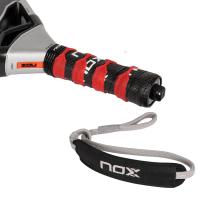 NOX AT10 GENIUS 18K BY AGUSTÍN TAPIA 2024 - La pala de Agustín Tapia con forma de lágrima hecha con núcleo multicapa y las caras de Carbon Alum 18K. Un superventas! - details 9