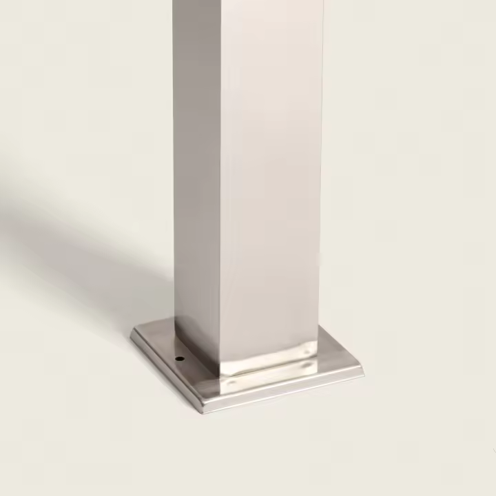 Ledkia Baliza de Pie Exterior Solar LED 5W 50cm Acero Inoxidable con Sensor de Movimiento Barton Square Plateado - 1