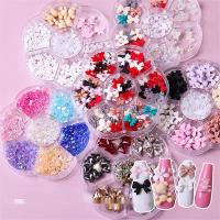 Caja De Accesorios Para Uñas Navidad Rojo Y Blanco De Terciopelo Con Lazo De Resina Estilo Año Nuevo Herramientas De Belleza Para Manicura - details 1