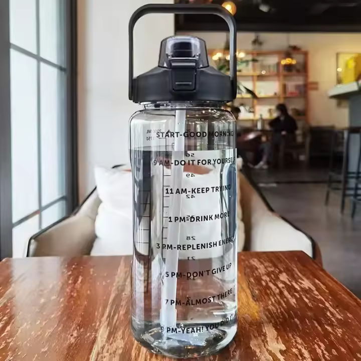 Botella De Agua Portátil De 2L Con Palanca Y Marca De Tiempo Para Deportes Al Aire Libre Y Fitness Capacidad Grande De Plástico - 1