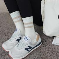 Calcetines De Mujer Estilo Preppy Japonés Moda Otoño Nuevos Color Caramelo Calcetines Deportivos Algodón Crew Estilo Casual Rayados - details 3