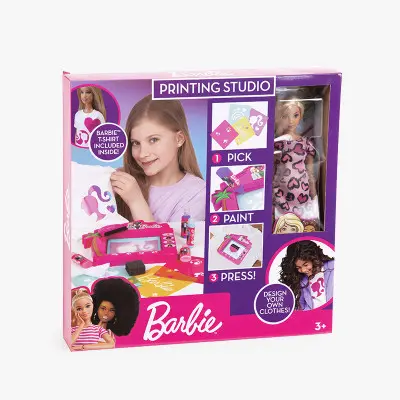 BARBIE CON ACCESORIO CREAR LA MODA - 1