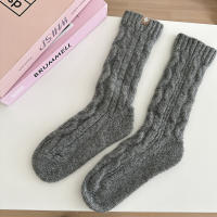 Calcetines De Lana Tejida Calientes Estilo Simple De Color Sólido Japoneses Coreanos Casuales Medio Tobillo Twist Rayados - details 5