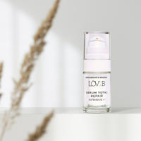LOV2B Sérum regenerador intensivo. Repara - Disminuye las Arrugas - Redensifica. Elaborado con 2 Factores de Crecimiento (EGF), Vitamina C Estabilizada, Ácido Hialurónico,  Bioretinol y un antioxidante (tetrapétido-2 y Ácido Ferúlico). 15ml - details 1