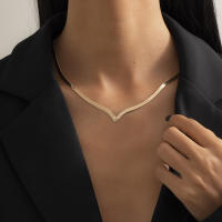 Collar De Cadena De Escama De Serpiente Tejida En Oro Lacteo Para Mujeres Y Hombres Collar De Corazón Con Borla Simples Y Modernos Joyería De 2022 - details 7