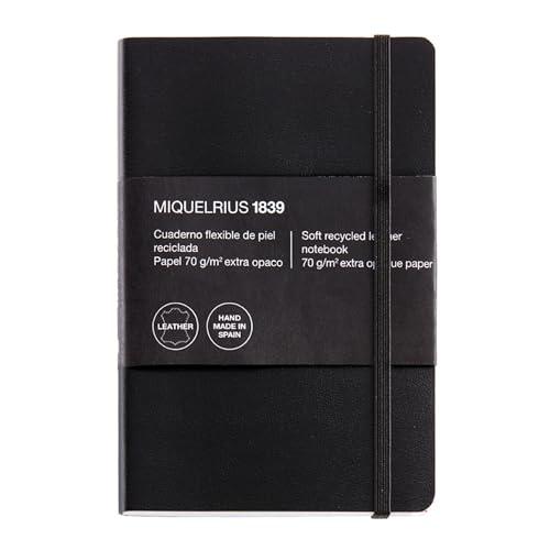 Miquelrius - Cuaderno flexible en piel reciclada,Tamaño 8º 104 x 150 mm, 200 Hojas de 70 g/m², Papel extra opaco, Rayado Cuadricula 5 mm, Cierre con goma elastica, Con indice, Color negro