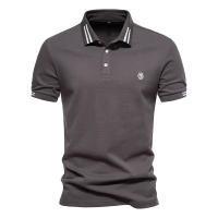 2024 verano nuevo estilo solapa tamaño europeo rayas decorativas algodón POLO camisa bordada casual hombres color sólido tops de manga corta - details 4