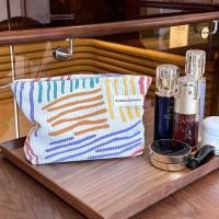 Bolso De Maquillaje Para Mujer En Terciopelo Estampado De Rayas Clásicas Organizador De Belleza De Viaje Estuche De Cosméticos Unisex - details 5