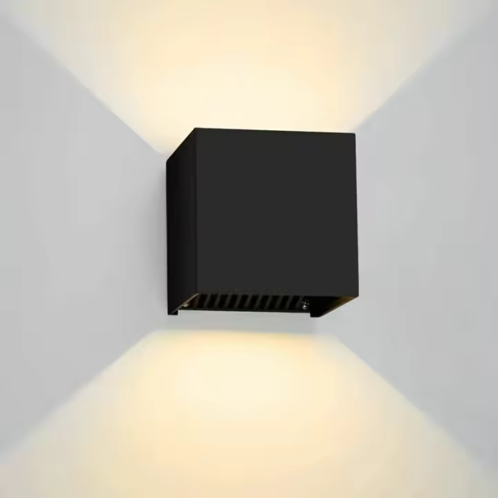 Aplique LED Exterior 12W Impermeable Color Blanco Cálido - 1