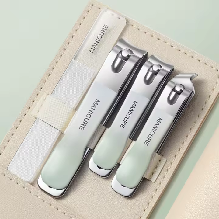 Juego De 4 Uñas Cortadoras Profesionales Con Estuche De Cuero Gira Herramientas De Cuidado Pedicura Manicura Set Para El Hogar Regalo - 1