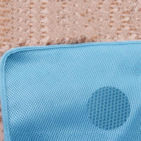 Alfombra De Enfriamiento Para Mascotas Perro Gato Cama Fría De Verano Tamaño Pequeño Material De Seda Hielo Resistente Al Agua 5 Tamaños Disponibles - details 16