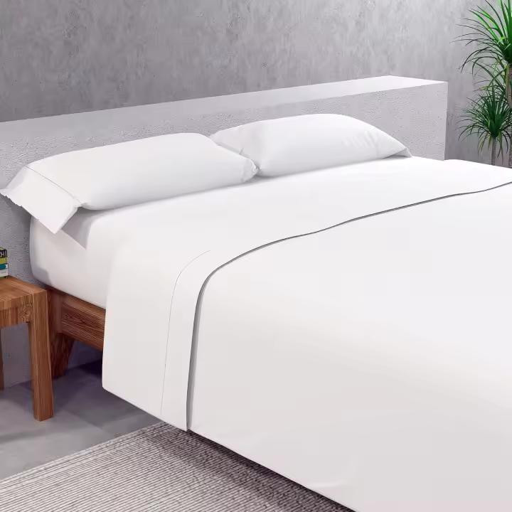 Juego de sábanas de 210 x 240 cm. Sábanas gruesas de microfibra cepillada. Incluye sábana bajera y funda de almohada. Apto para todo el año. Sábana lisa para camas de 2 cm. Color blanco. - 1