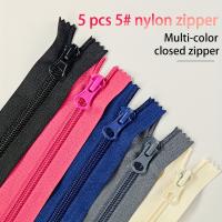 5 Piezas De Cremallera Corta De Nylon Multicolor Para Bolsillo De Cola Abierto Al Final Material Ecológico Plástico - details 0