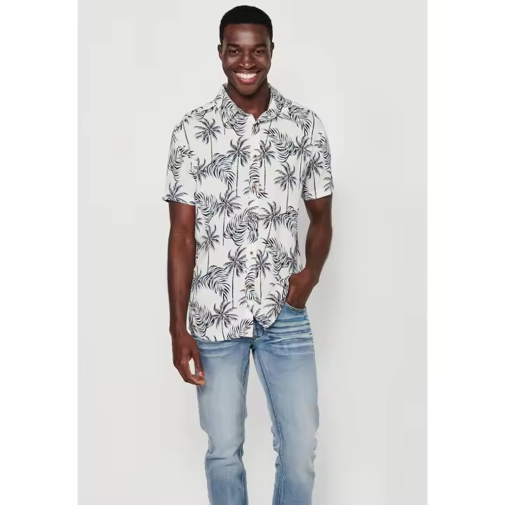 Camisa Koroshi de manga corta con botones y estampado TRCAL blanco, adecuada para hombre - 1