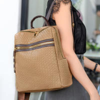 Mochila de nuevo estilo para mujer, moderna y versátil, mochila antirrobo retro, mochila de viaje de PU de gran capacidad. - details 9