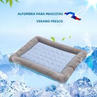 Alfombra De Enfriamiento Para Perros Y Gatos Alfombra De Sueño Para Mascotas Material De Seda Hielo Suave Y Transpirable Para Verano Tamaño S/M/L Peso Ligero - details 0