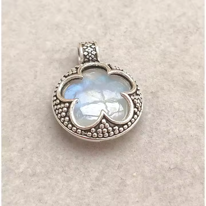 colgante amuleto Gotland piedra luna natural, fabricado en plata de primera ley-40ycuatrojoyeria - 1