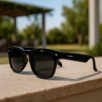 Gafas de sol inteligentes Jocca con conexión móvil y Bluetooth 5.3. Lentes TAC UV400 y montura de acero ligero, micrófono y altavoz integrados, IP54 resistente al agua, 5h música / 4h llamadas, carga en 70 min. Incluye funda, paño y cable USB - details 0