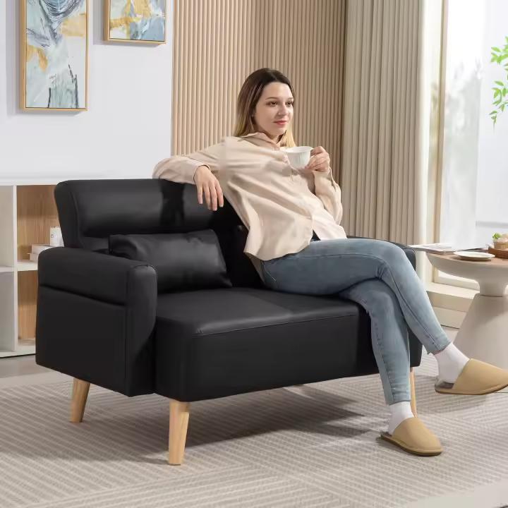 HOMCOM Sofá de 2 Plazas Tapizado en Cuero Sintético Sofá de Salón de 117 cm con Reposabrazos Acolchado Grueso Respaldo Acanalado y Patas de Madera para Dormitorio Sala de Estar Negro - 1