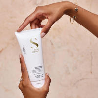 Alfaparf Milano Semi di Lino Diamond Illuminating Conditioner 200 Ml. / Acondicionador Iluminador para Cabello Normal / Desenreda, Suaviza y Aporta Brillo. - details 4