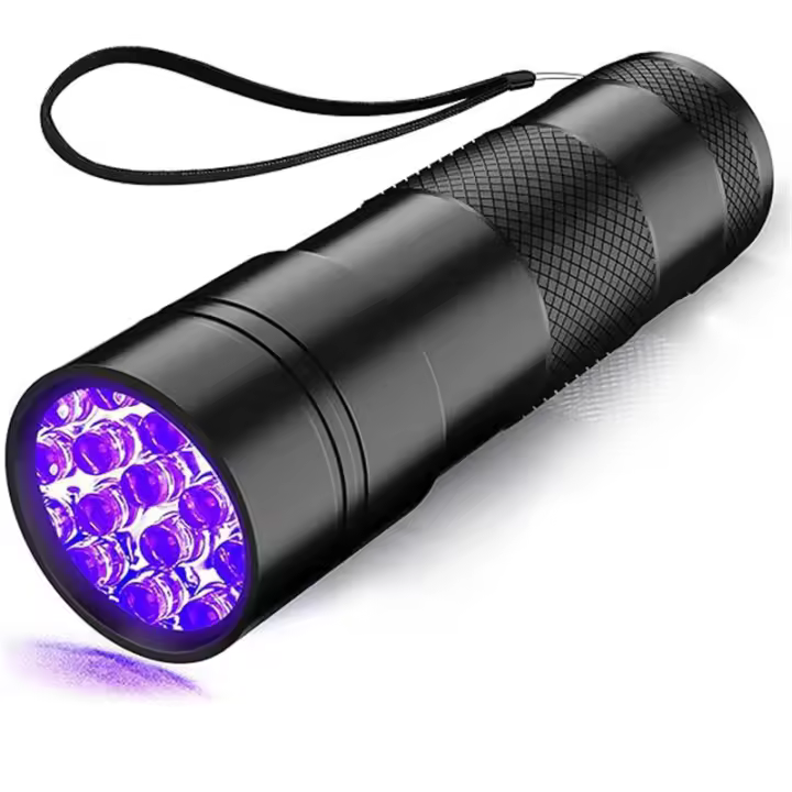 Linterna UV de 9 LED y 395 nm, detector de luz negra para orina de mascotas, manchas, chinches y más. Incluye 3 pilas AAA [Clase energética F] - 1