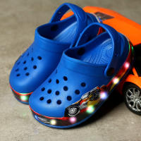 Zapatillas De Playa LED Para Niños Verano Zapatillas De Suela Planas Transpirables Con Luces Fluviadoras Para Niños Y Niñas Tallas 14-21 - details 4
