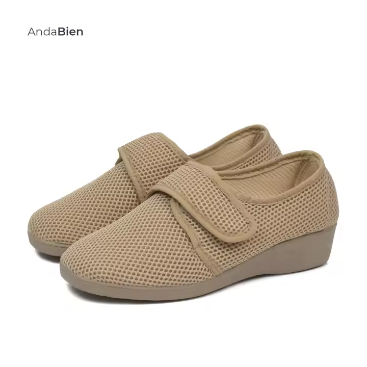 Zapatillas de Casa Mujer Verano, Zapatillas Cómodas Respirables, Zapatos Rejilla Cuña Punta Cerrada Multicolor, Suela Caucho Talla 35-41 MADE IN SPAIN - 1