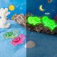 50PCS Mini Tortuga Luminosa Ornamento De Resina Para Niños Regalo Pequeño De Actividad De Fiestas Y Vacaciones Decoración De Escritorio - details 1