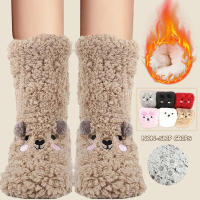 Pareja De Calcetines De Peluche Para Otoño E Invierno Calcetines De Dormir Para El Hogar Pantuflas De Nieve Calcetines De Oso Para Confinamiento Calcetines De Alfombra - details 0