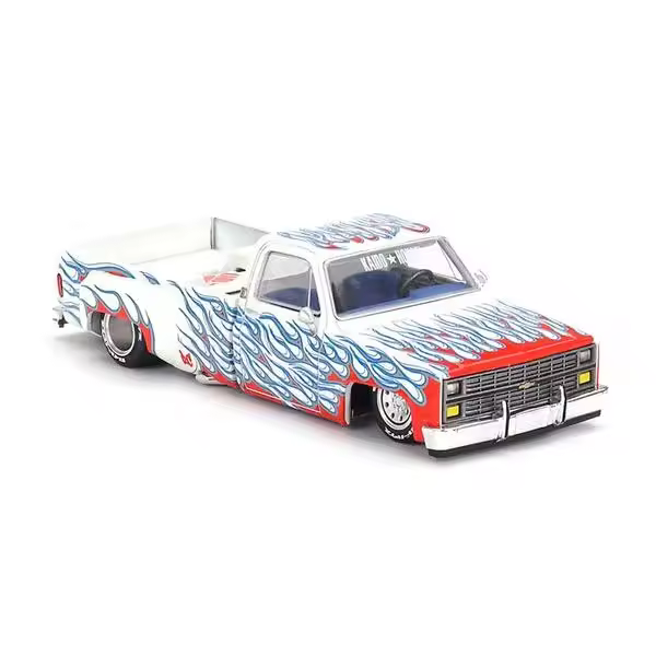 Mini GT Kaido House 1980 Chevrolet Silverado Dually On Fire V2, Blanco/Azul/Rojo 1/64 - 1