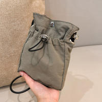Bolso De Hombro Casual Versátil Mini Bolsa Para Teléfono Color Sólido Estilo Simple Bolsa Cruzada De Almacenamiento Material De Nylon - details 2