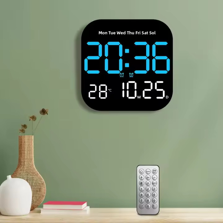 Reloj De Alarma Digital Con Luz Remoto Control 10 Niveles Ajustables Para Mesa Y Pared Reloj De Noche Para Dormitorio Estilo Moderno - 1