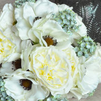 Lindo Bouquet De Flores Artificiales De Seda Blanca Peonía Nórdica Para Bodas Decoración De Hogar DIY Scrapbook Anémona Eterna - details 4