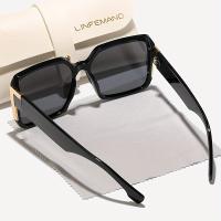 LINFEMAND Gafas De Sol Para Mujer Con Marco Grande Protección UV400 Ideal Para Fiestas De Verano Y Regalo De Vacaciones - details 3