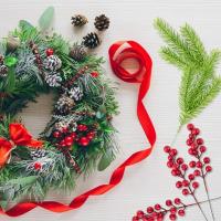 10Pcs Ramas De Pino Artificiales Con Bayas Rojas Para Decoración De Navidad Árbol De Navidad Corona De Navidad Regalos - details 4