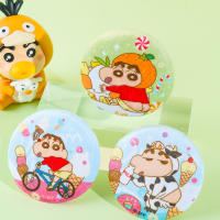 4pcs Auténticos Broches De Crayon Shin Chan Peluche Caja Sorpresa Dibujos Animados Lindo Colgante Para Ropa Y Mochilas Unisex - details 8