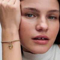 Pandora Moments charms Bañados en oro, Viene con Caja de giuno original. - details 0