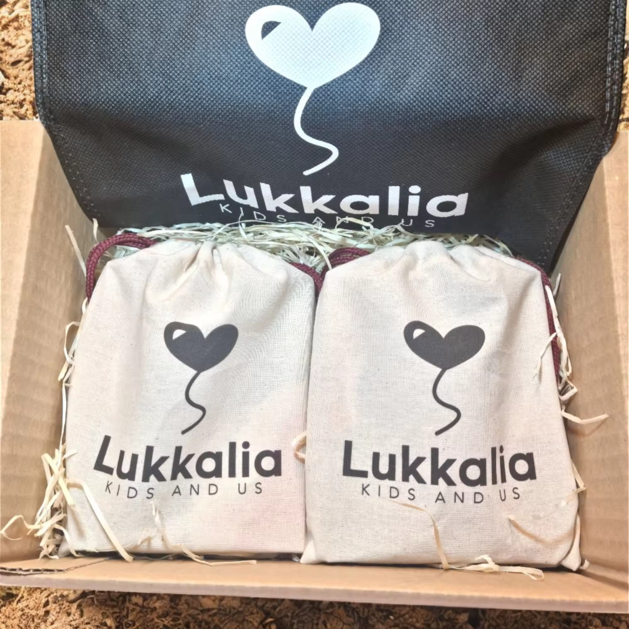Lukkalia - kids and us  PACK DÚO Cartera+Cinturón especial Regalo Día del Padre 100% auténtica piel | Diseño fino, práctico y elegante | Hecho a mano en España | Calidad garantizada | Empaquetado para regalar. Cartera hombre piel. Cinturón hombre cuero. - details 1