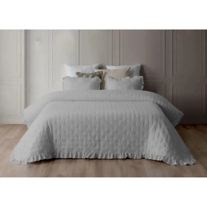 Colcha Bouti Napoli Gris Piedra con Volantes y Cojines Incluidos Miracle Home - Ligero Acolchado Ideal para Primavera y Verano, Disponible en Colores Crudo, Beige, Verde, Rosa y Gris - Medidas para Cama 90-180 cm - 1